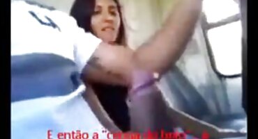 സുന്ദരിയായ റഷ്യൻ പെൺകുട്ടി പണം ഒരു അപരിചിതനായ മനുഷ്യൻ