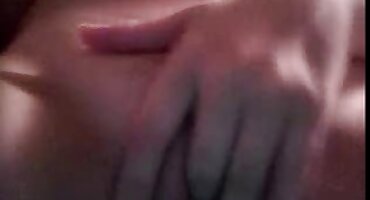 കാമുകൻ വായിൽ ഹാർഡ് റോക്ക് ആൻഡ് കഴുത ഫക്കിംഗ് യുവ പെൺകുട്ടി വീട്ടിൽ ഫക്ക്