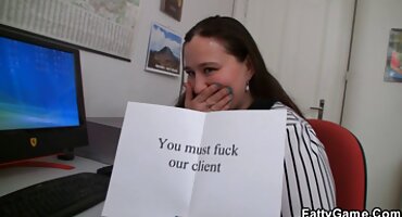 രുചികരമായ കോയിഡ് വലിയ ടിറ്റുകൾ തീയതി രണ്ട് ആൺകുട്ടികളും