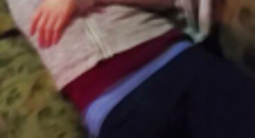 നിംഫൊ കോഴി സവാരി ഇരിക്കുന്ന സ്റ്റെപ്ഡാഡ് പ്രകാരം നശിപ്പിച്ചു