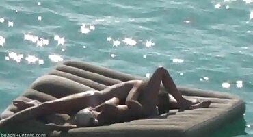 ഹോട്ട് കം ഒരു യുവ ബ്രൗണിയുടെ സമനിരപ്പുണ്ടാക്കുക മാറുന്നു