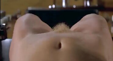 യംഗ് സ്റ്റെപ്മൊമ് ആൻഡ് സ്റ്റെപ്പ്സൺ അടുക്കളയിൽ നശിപ്പിച്ചു