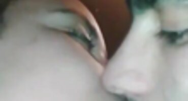 ലെസ്ബിയൻ പെൺകുട്ടികൾ ഒരു ആൺകുട്ടിയുമായി ഗ്രൂപ്പ് സെക്സിൽ പീഡിപ്പിക്കപ്പെട്ടു