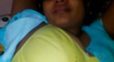 അവൾ കൂട്ടുകാരന്റെ മകനെ പിടിച്ചു, ഒരു ബ്ളോഗ് വിജയം നേടാൻ സഹായിച്ചു