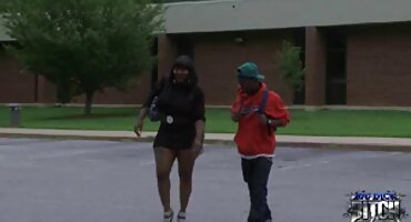 കാമുകൻ അവളുടെ വശത്ത് വേലക്കാരി സമനിരപ്പുണ്ടാക്കുക കാമുകി