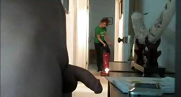 കാസ്റ്റിംഗിൽ, ഏജന്റ് ഒരു നേർത്ത പെൺകുട്ടി എല്ലാ ദ്വാരങ്ങളിലും കാമുകി അവളുടെ മേൽ