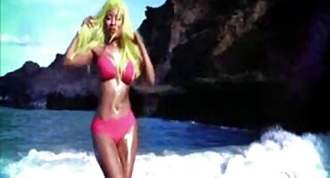 പ്രഭാതഭക്ഷണം കഴിഞ്ഞ് അടുക്കളയിൽ മകൻ പക്വതയുള്ള സൂപ്പർ അമ്മ