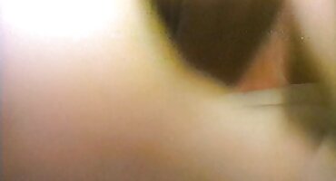 റഷ്യൻ സഹോദരൻ വീട്ടിലെ അന്തരീക്ഷത്തിൽ ഇളയ സഹോദരിയുമായി ലൈംഗിക ബന്ധത്തിൽ ഏർപ്പെട്ടു