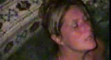 സുന്ദരിയായ ബ്ലെൻഡർ ഒരു പങ്കാളിയുമായി ലൈംഗിക ബന്ധത്തിൽ ഏർപ്പെടുന്നു