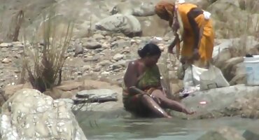 റഷ്യൻ ബേബി അവളുടെ കാമുകൻ അനലോഗ് നൽകുന്നു പുസ്സി കം അനുവദിക്കുന്നു