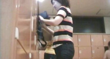 റഷ്യൻ സ്കിൻ ബയോണ്ടയുടെ പുസിയിൽ ഗൈ കം