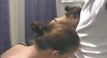 കുളിച്ചതിനു ശേഷം യൌവനകാലം ഈർപ്പമുള്ള കൂച്ചിയിൽ കാമുകൻ പമ്മൽ കാമുകി