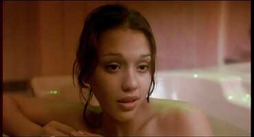 ആ പയ്യൻ സോഫയിൽ കിടന്നിരുന്ന ഷഡ്ഢി ഊരി മാറ്റി