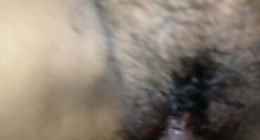 രണ്ട് സ്ത്രീകളുമായി ലൈംഗിക ബന്ധത്തിൽ ഏർപ്പെട്ടിരിക്കുകയാണ് യുവാവ്.