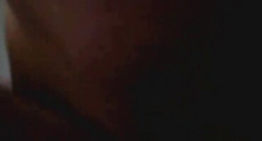 റഷ്യൻ പണം വേണ്ടി മുടിഞ്ഞ ലഭിക്കുന്നു മനുഷ്യൻ കോഴി കൊണ്ട് സമനിരപ്പുണ്ടാക്കുക