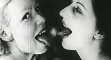 പെൺകുട്ടി ഒരു ആൺകുട്ടിയുടെ കോഴി സക്സസ് അവളുടെ സമനിരപ്പുണ്ടാക്കുക ലഭിക്കുന്നു