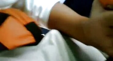 ഒരു കൂട്ടം പുരുഷന്മാർ പക്വതയുള്ള കൊഴുപ്പ് സ്ത്രീകളുടെ ഒരു കൂട്ടം