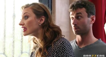 യുവ സുന്ദരിയായ ബ്ലൊഗ് കറുത്ത കോഴി സക്സസ് ഒരു ചിത്രം