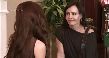 ചേട്ടനും അനിയത്തിയും അടുപ്പമുള്ള ഗെയിമുകൾ കളിക്കുകയും നിഷ്പക്ഷമായി ഫക്ക് ചെയ്യുകയും ചെയ്തു.