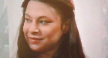 മുതിർന്ന അമ്മ തന്റെ മകനെ ഉണർത്തി അവന്റെ കോഴി തികച്ചും കുടിച്ചു