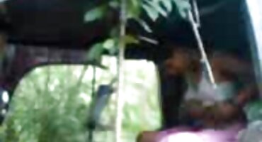 ഒരു ഹാർഡ് ഫക്ക് വേണ്ടി യുവ കാമുകി ബോധ്യപ്പെടുത്തി