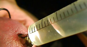 രസകരമെന്നു പറയട്ടെ, വീട്ടിലെ യുവാക്കൾ എല്ലാ പൊസിഷനുകളിലും ലൈംഗികബന്ധത്തിൽ ഏർപ്പെടുന്നു.