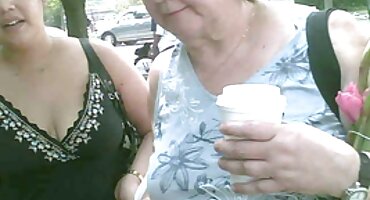 ജോലിസ്ഥലത്ത് ഒരു ഉപകരണത്തിനായി എനിക്ക് ഒരു ബ്രൌൺ ഡോഗി സ്റ്റൈൽ ഫക്ക് ചെയ്യേണ്ടിവന്നു