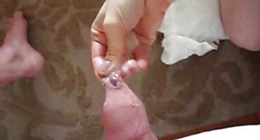 അശ്ലീല കമന്റുകളുമായി ഭർത്താവ് ഭാര്യയുടെ യോനിയിൽ നക്കുകയും ഫക്ക് ചെയ്യുകയും ചെയ്യുന്നു