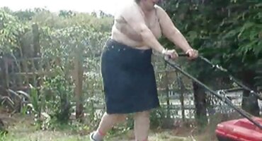 വിഭവസമൃദ്ധമായ ഭർത്താവിന്റെ സംരംഭത്തിൽ രണ്ടുപേർക്ക് റഷ്യൻ ഭാര്യ