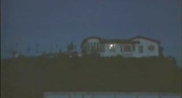 ക്യാമറയിൽ വളരെ നേർത്ത പെൺകുട്ടിയുമായി അനൽ സെക്സ്