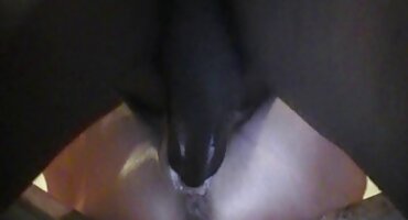 അവർ ആഗ്രഹിക്കുന്നതുപോലെ ലെസ്ബിയൻസ് ഫക്ക് ചെയ്യുന്നു, ഏറ്റവും പ്രധാനമായി, പാർട്ടിയിൽ