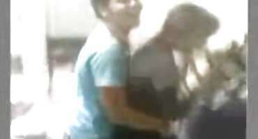 സജീവ മനുഷ്യൻ കണ്ണുനീർ പെയിന്റ് ബ്രൂണെ കഴുത