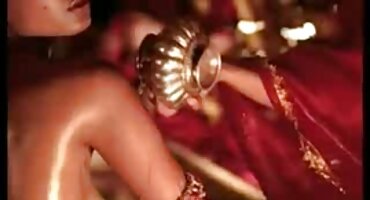 റഷ്യൻ പെൺകുട്ടി അനലോഗ് ജെ കൊടുത്തു