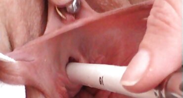 മദ്യപിച്ചതിന് ശേഷം, പ്രായപൂർത്തിയായ രണ്ട് റഷ്യൻ സ്ത്രീകൾ ഒരു ചെറുപ്പക്കാരനുമായി ലൈംഗിക ബന്ധത്തിൽ ഏർപ്പെട്ടു