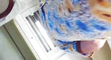 യംഗ് പെൺകുട്ടി നേരിട്ട് ഒരു അനുഭവപരിചയമുള്ള സ്ലട്ട് പോലെ കഴുത ലെ നാറി