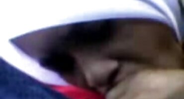 പരിചയസമ്പന്നനായ കാമുകൻ കഴുതയിൽ ഒരു ബസ്റ്റി ബ്ലൊഗ് തകർത്തു