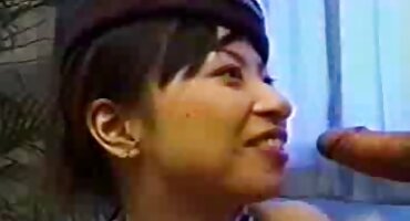 വീട്ടിൽ ഒറ്റയ്ക്ക് താമസിച്ച പെൺകുട്ടി ലൈംഗിക ബന്ധത്തിൽ ഏർപ്പെടാൻ തീരുമാനിച്ചു