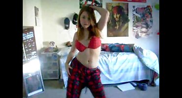 അമ്മ ഉറങ്ങുമ്പോൾ വികൃതമായ അമ്മാവൻ മകളെ തല്ലിക്കൊന്നു