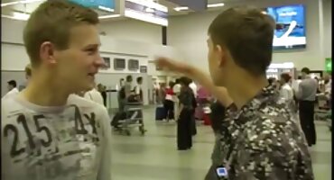 വീട്ടിൽ, ലെസ്ബിയൻസ് പുസ്സി വൈബ്രേറ്ററിൽ കുലുക്കി, കുമ്മിംഗ്