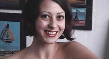 ആ പയ്യന് ആ പെണ്കുട്ടിക്ക് ഒരു ഗുല് ഫക്ക് കൊടുത്ത് അവളെ കുഴിയില് ആഴത്തില് നട്ടു.