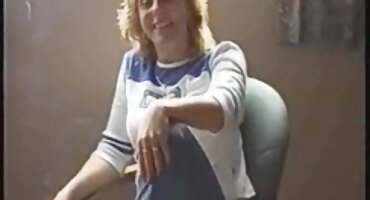 ഒരു കൈകൊണ്ട് കഴുത്ത് കൊണ്ട് ഒരു കാമുകനെ ചതിച്ചു, ജോലിസ്ഥലത്ത് ഫക്ക്ഡ്