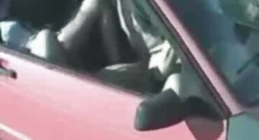 റൊമാന്റിക് റഷ്യൻ ചക്ക് അവളുടെ കാമുകനുമായി യോനി ഫക്കിംഗ് ഉണ്ട്