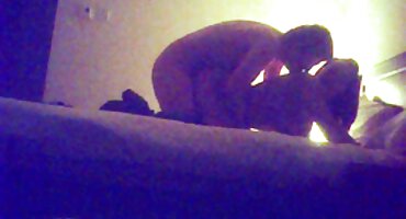 റഷ്യൻ യുവതി ഗിറ്റാർ വായിക്കാൻ പഠിക്കുന്നതിനുപകരം പുസിയിൽ ഒരു പുരുഷനെ ഫക്ക് ചെയ്യുന്നു