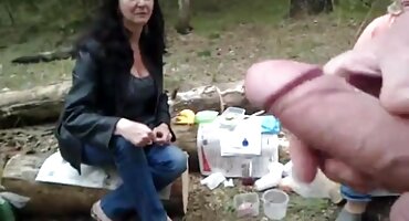 ഒരു ബോണസ് ആയി മസാജ് ഒരു സുന്ദരിയായ പെൺകുട്ടി ഒരു ചെറുപ്പക്കാരൻ കൂടെ അശ്ലീല ഒരു ഫ്രിസ്ക് കാസോ കോഴി നൽകി