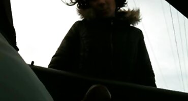 എക്സ്ക്ലൂസീവ് ബ്ലൌസ് ഒരു കൂട്ടം ഉണ്ട് രണ്ട് ആൺകുട്ടികളും