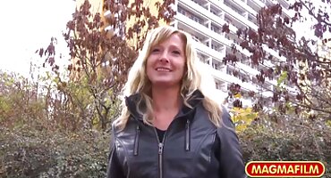 ചെറുപ്പക്കാരനും പെൺകുട്ടിയും ഹാർഡ് സെക്സ്