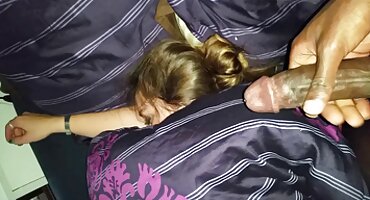 യുവ റഷ്യൻ ആൺകുട്ടിയും പെൺകുട്ടിയും വികാരാധീനനായ സെക്സ്