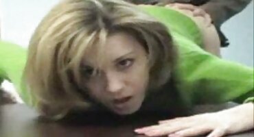 അലെസ്സാന്ദ്ര നുഡാനെ നഗ്നനായി ഓഫീസ് മാനേജർക്ക് പുസിയിൽ ഒരു ഫക്ക് നൽകി