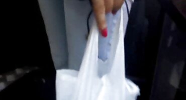 ചെറുപ്പക്കാരൻ നക്കുന്നു സമനിരപ്പുണ്ടാക്കുക റഷ്യൻ സ്ത്രീ