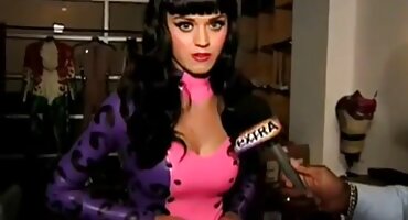 തൃപ്തികരമല്ലാത്ത പക്വതയുള്ള സ്ത്രീ സമനിരപ്പുണ്ടാക്കുക സെക്സ്